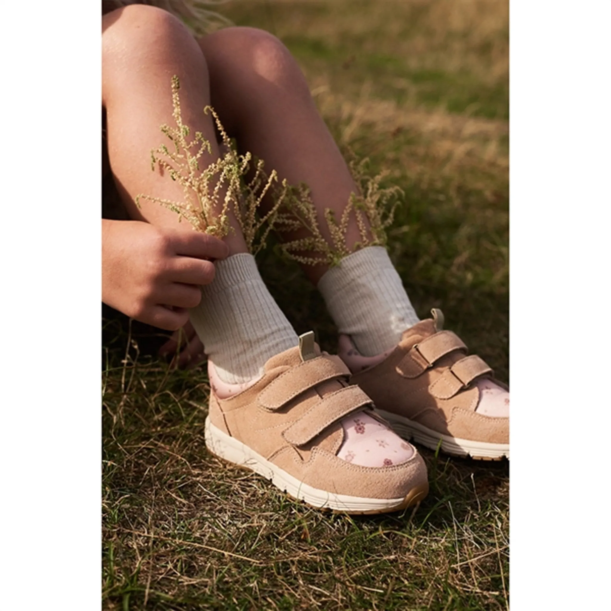 Wheat Velcro Sneakers Toney Rose Beige Flowers Temperature Regulating