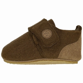 Easy Beach Footwear Wheat Marlin Filt Indoor Shoe Brown
