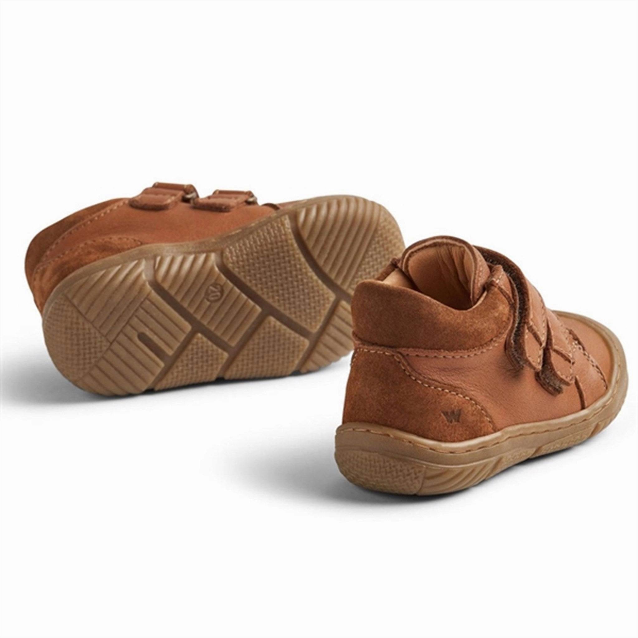 Sleek Aesthetic Quick Walk Wheat Shoe Double Velcro Ivalo Cognac